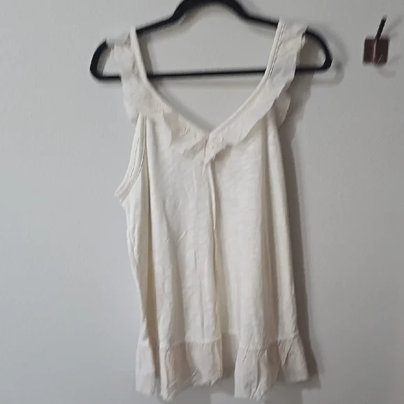 American Eagle Ruffled Cream Sleeveless Top - Picture 5 of 5